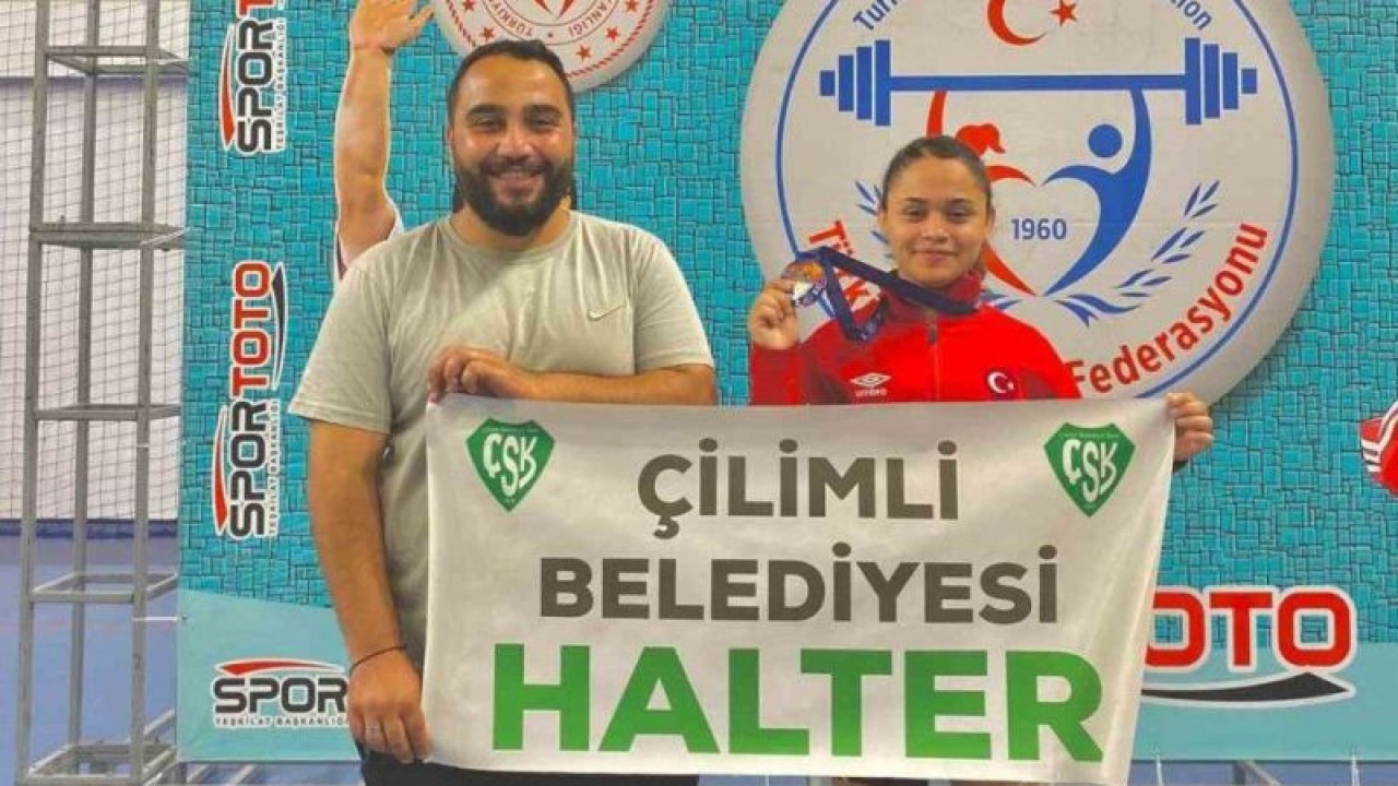 Toplamda 130 kilo kaldırdı Türkiye ikinci oldu