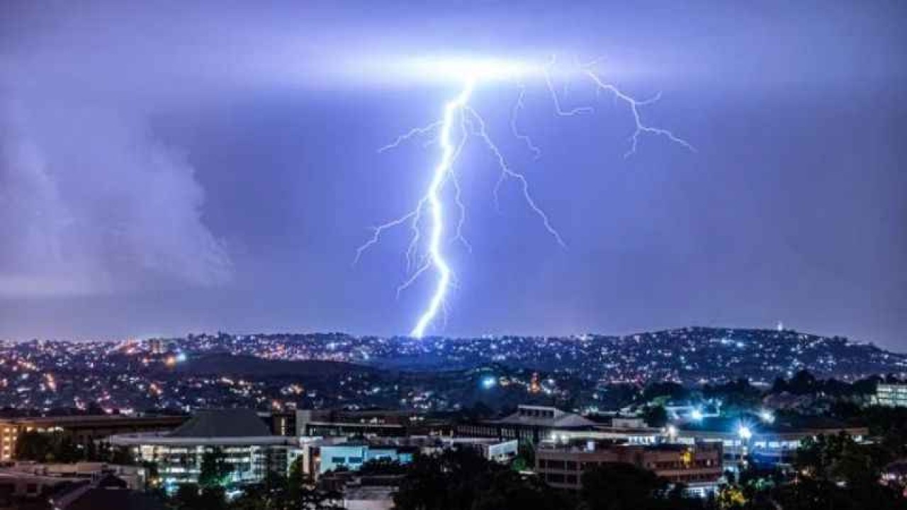 Elektrikli Araç Şarj İstasyonlarını Yıldırımdan Koruma Sistemleri 