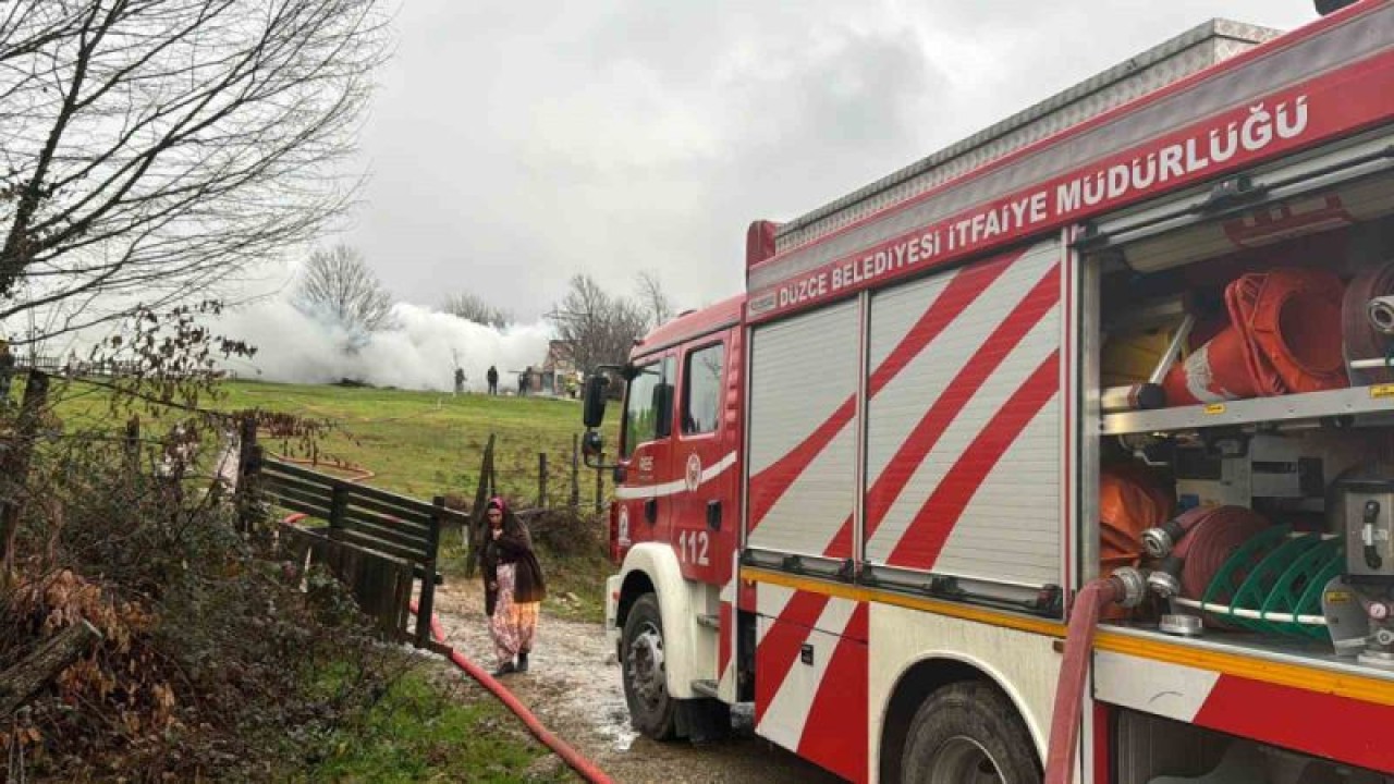 Düzce'de Ev Alevler İçinde Yandı 6