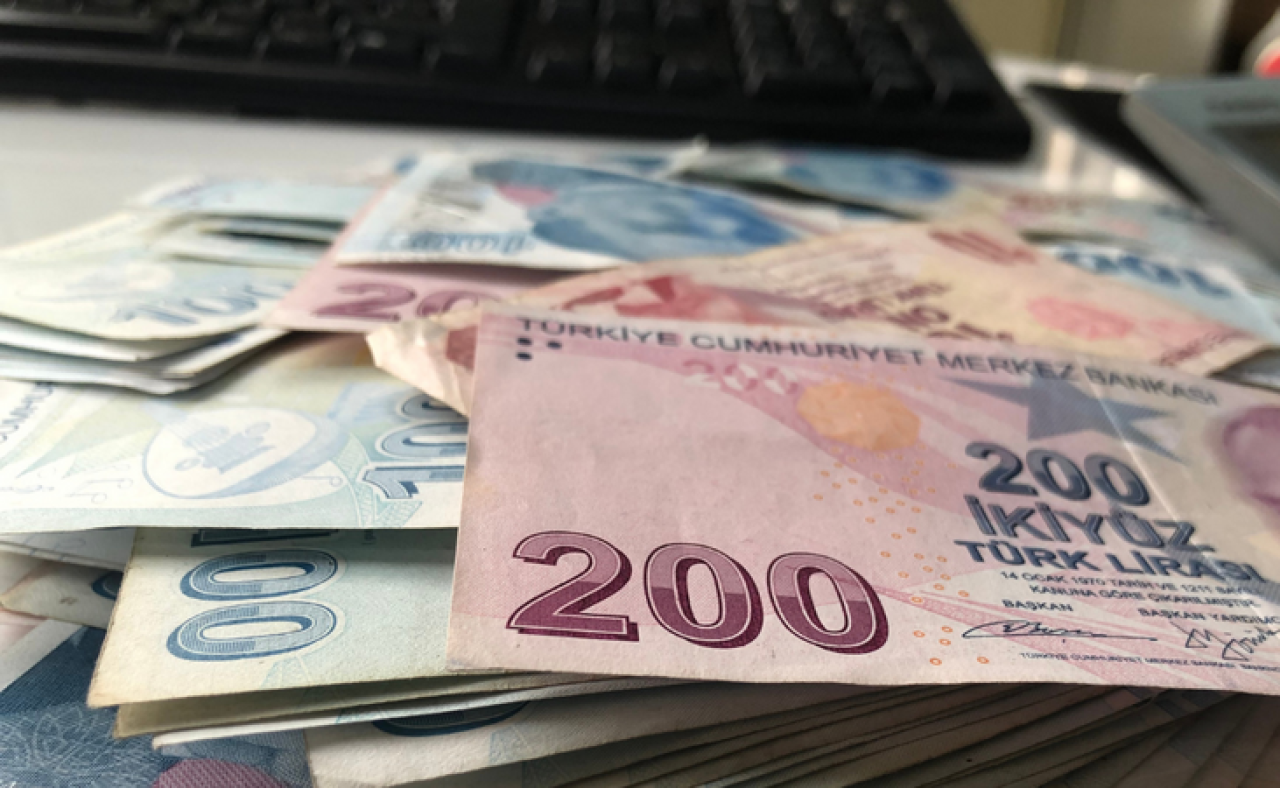 Emekliye 3 Bin Lira İkramiye Adalet Komisyonunda Kabul Edildi. 