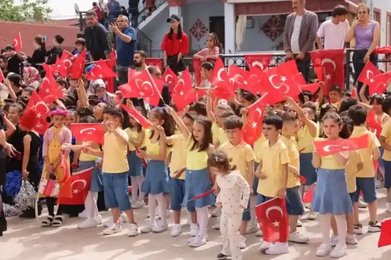 Çayırova'da 23 Nisan Coşkusu Vardı...