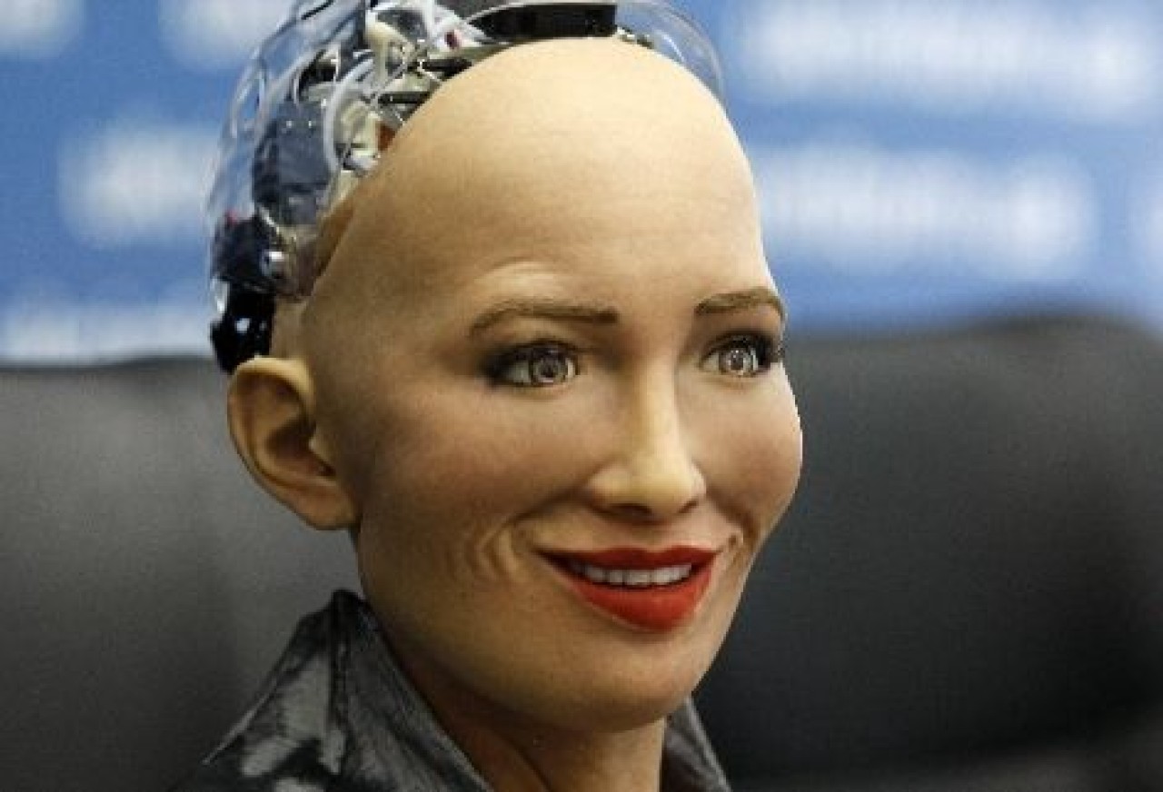 Robot Sophia Hakkında Merak Edilenler...