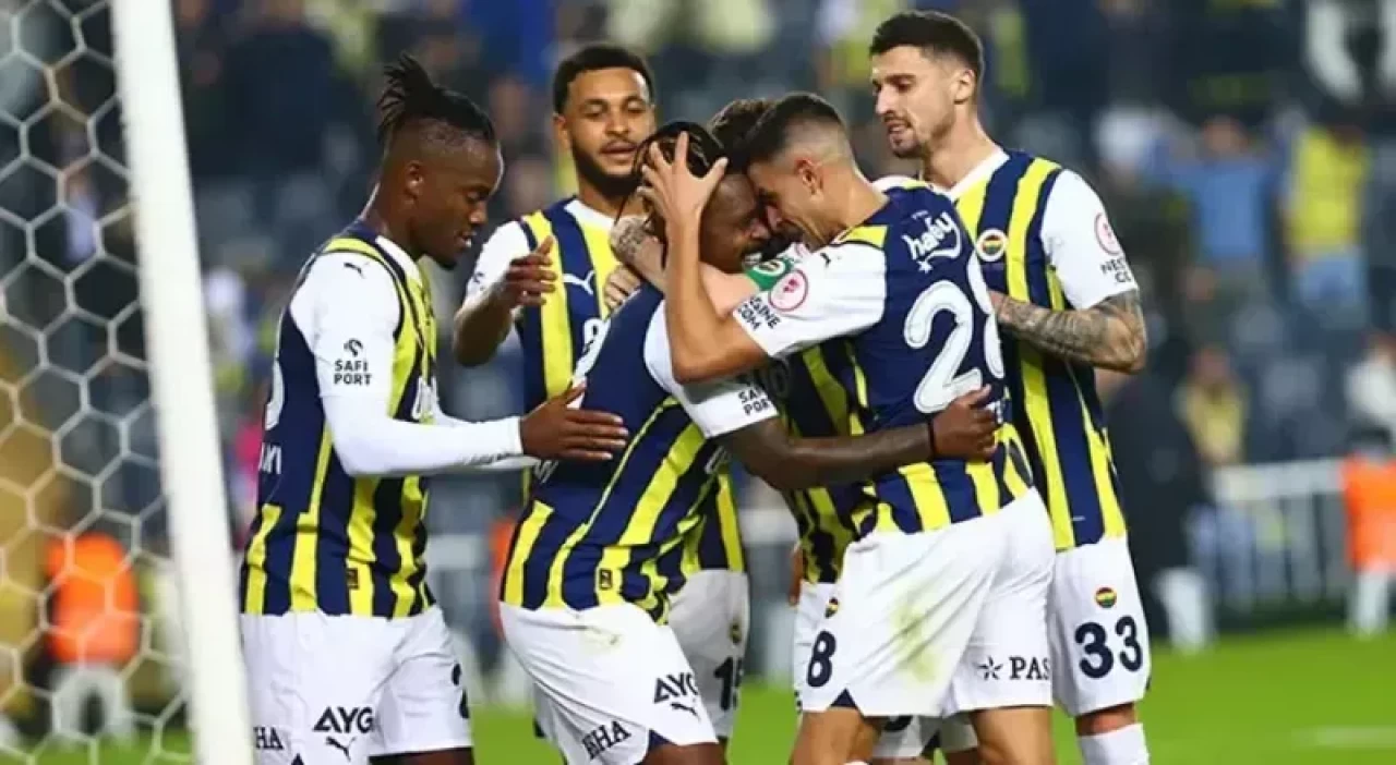 Fenerbahçe'den Transfer Bombası! Galatasaray'a çalım...