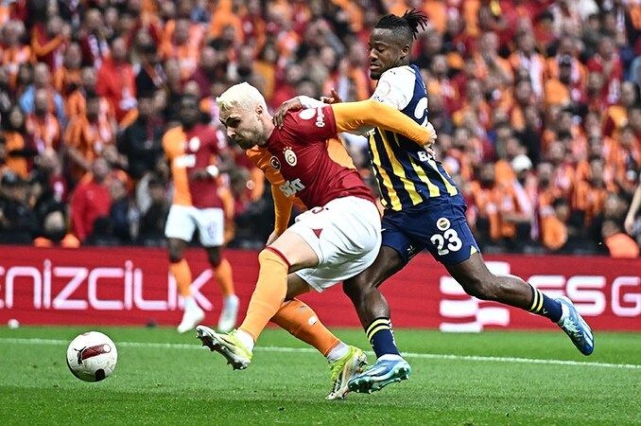 Süper Lig'de Düğüm Çözülecek mi? İşte Fenerbahçe ve Galatasaray'ın Şampiyonluk İhtimalleri...