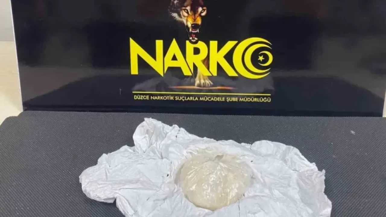 Düzce'de Aracında 54 gram uyuşturucu ile yakalandı