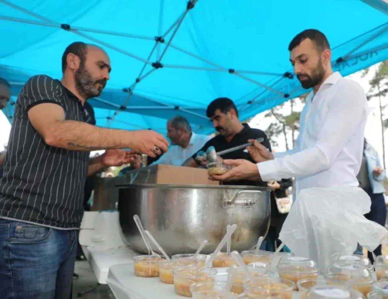 Kocaeli Büyükşehir Belediyesi 12 ilçede Aşure Dağıtacak!