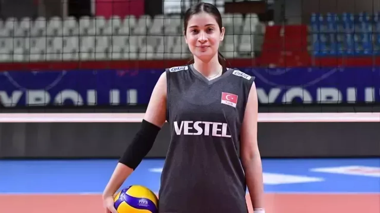 Voleybol Tuğba Şenoğlu Neden Oynamıyor?