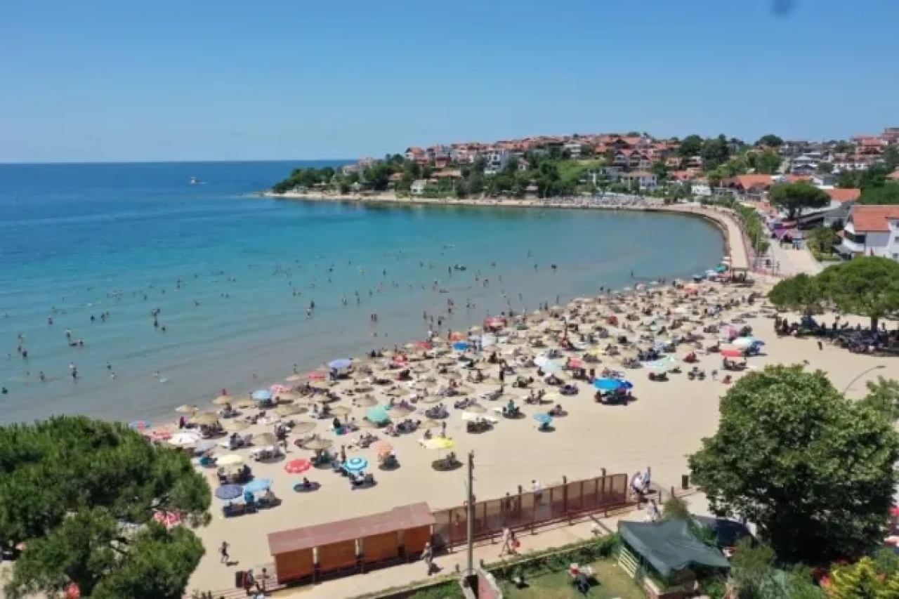 Kandıra’da Tüm Plajlarda Denize Girmek Yasaklandı