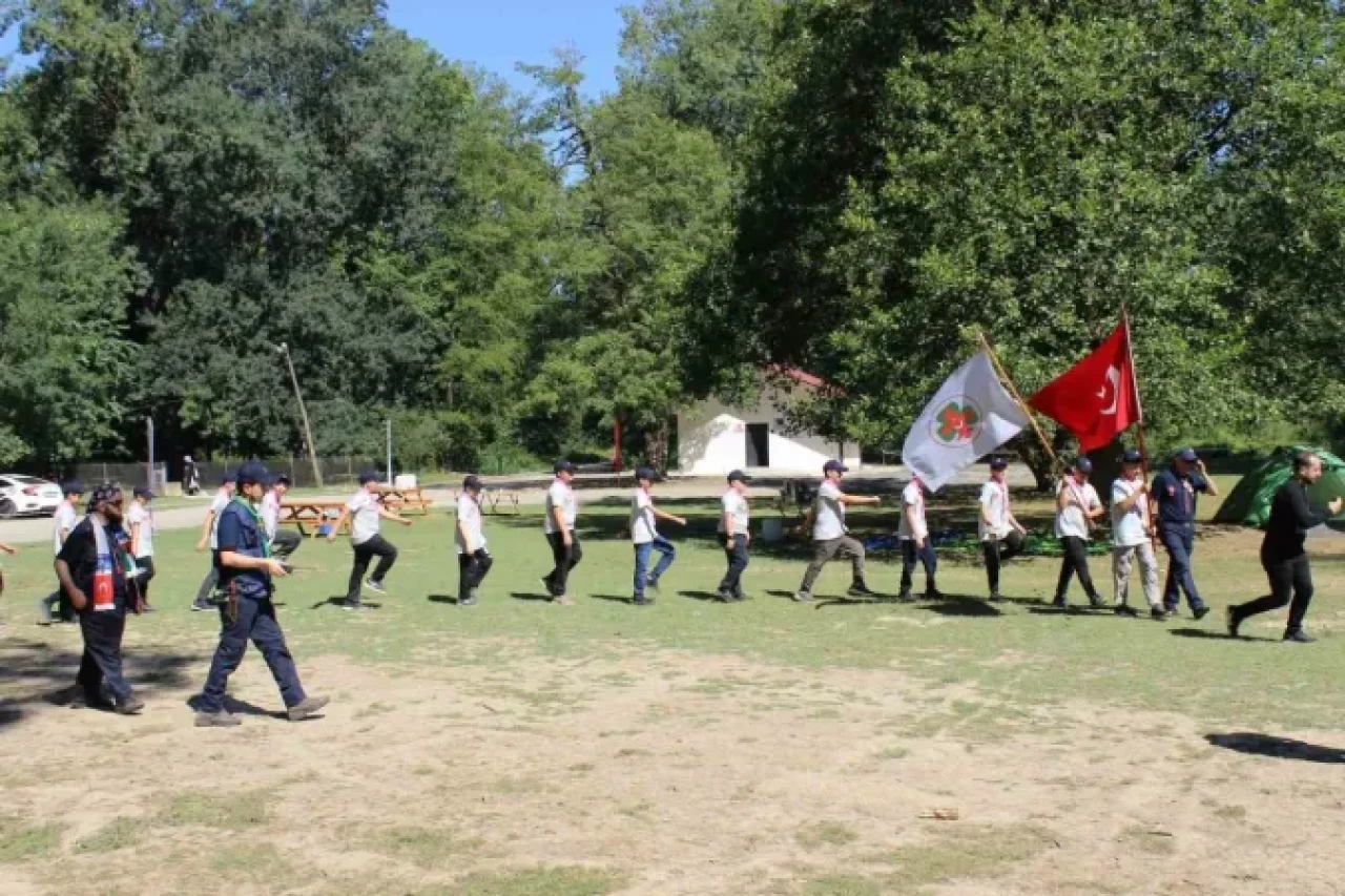 Düzce'de Minik İzciler Kampta Buluştu