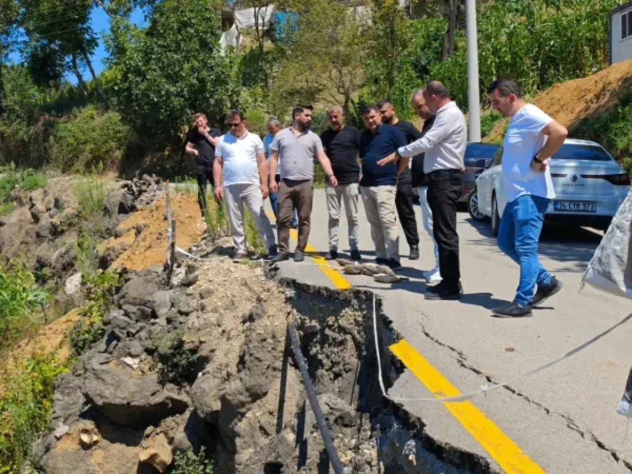 Düzce'de Heyelan Meydana Gelen Yerlerde İnceleme Yapıldı