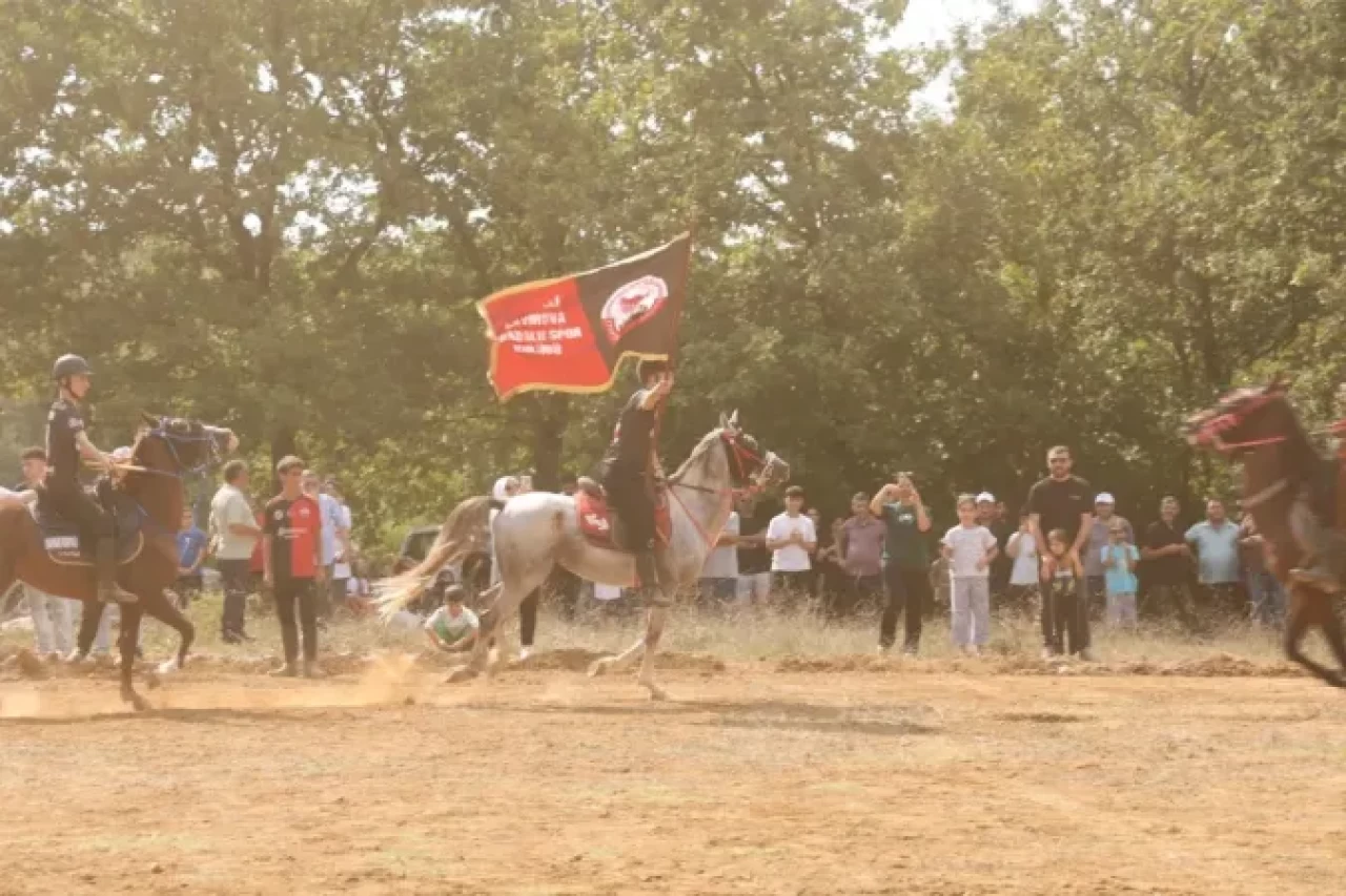 Dilovası’nda Bu Yıl 13’üncüsü Düzenlenen Piknik Şöleninde Erzurum Tanıtıldı