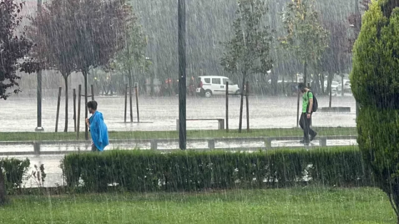 Düzce, Zonguldak Ve Bartın İçin Gök Gürültülü Sağanak Yağış Uyarısı