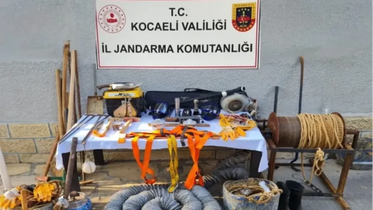 Kandıra’da Tarihi Eser Kaçakçıları Suçüstü Yakalandı