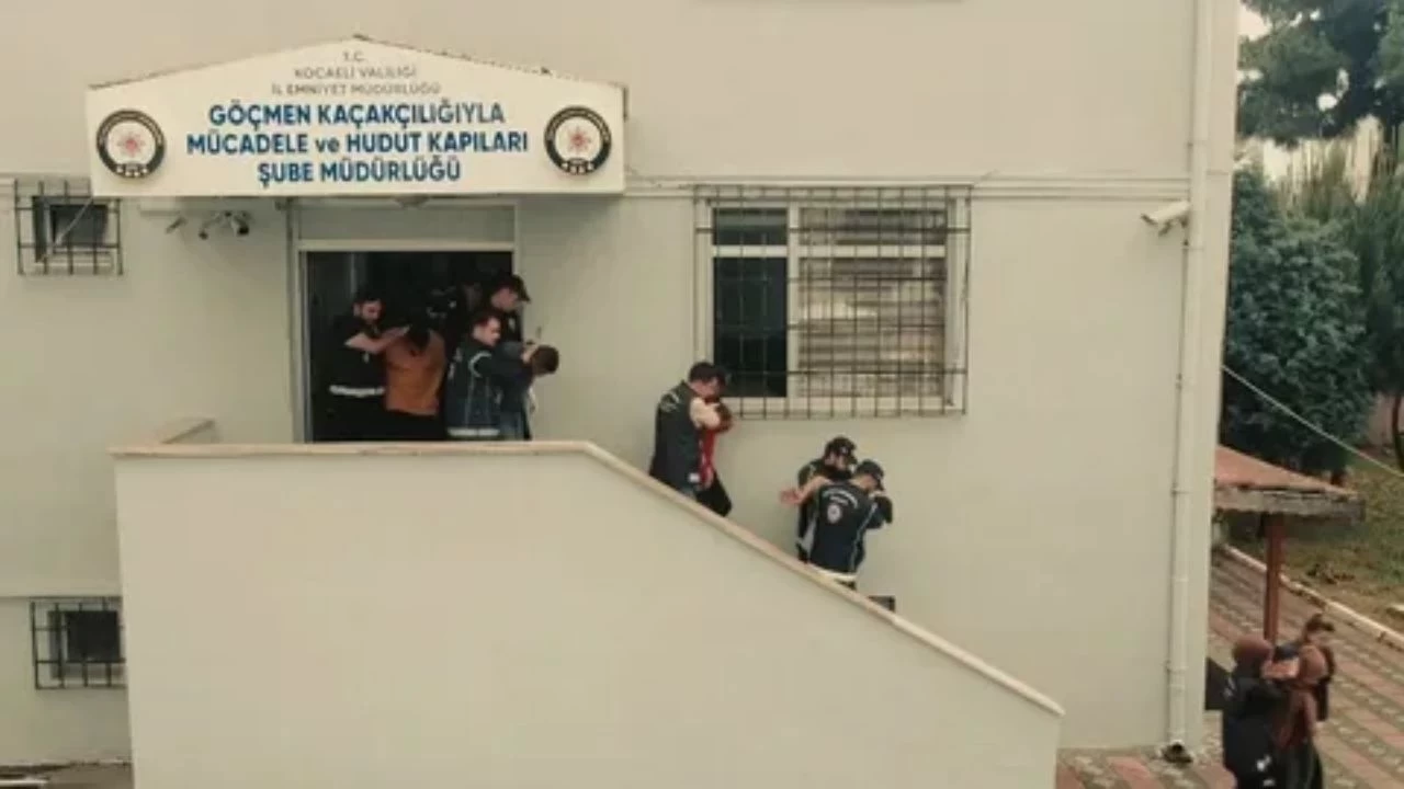 Kocaeli Merkezli Göçmen Kaçakçılığı Operasyonunda 12 Şüpheli Tutuklandı