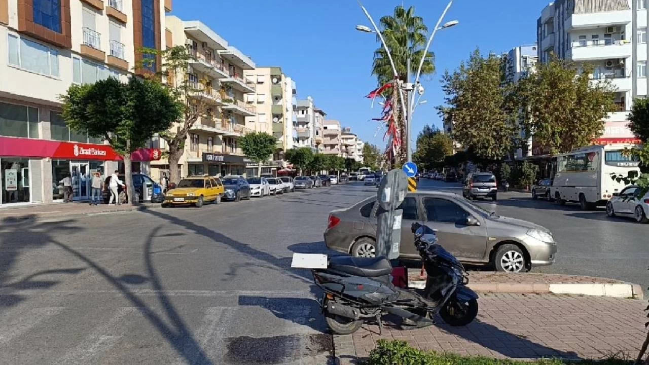 Antalya Manavgat’ta Trafik Kazası! Motosiklet ile Otomobil Çarpıştı