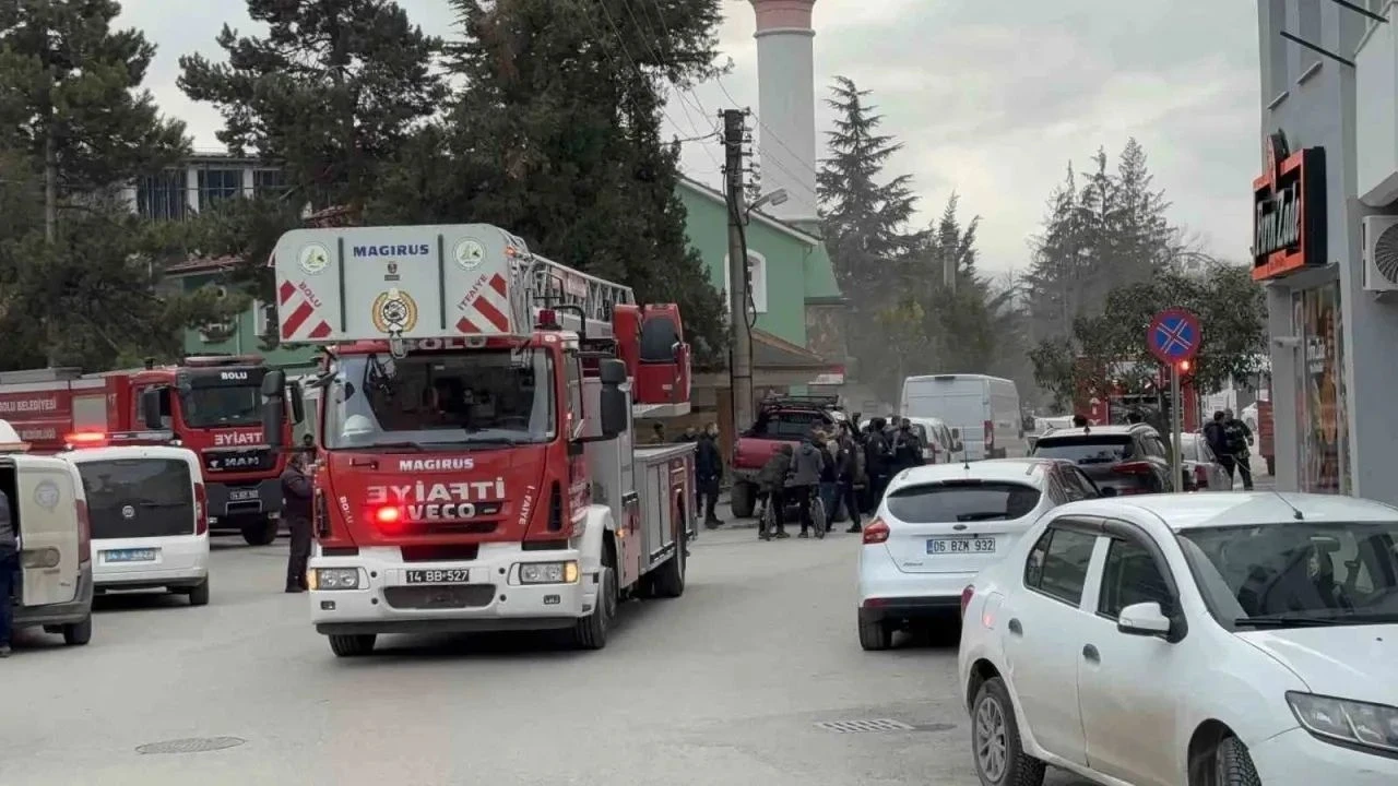 Bolu’da iş yeri yangını paniğe yol açtı