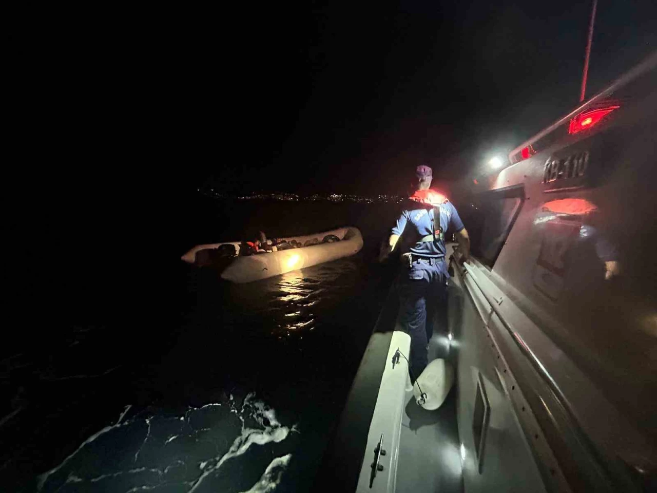 Bodrum Sahil Güvenlik Ekipleri, 30'u Çocuk Olan 65 Düzensiz Göçmeni Yakaladı