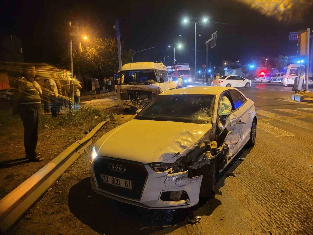 Nazilli'de Meydana Gelen Zincirleme Trafik Kazasında 6 Kişi Yaralandı