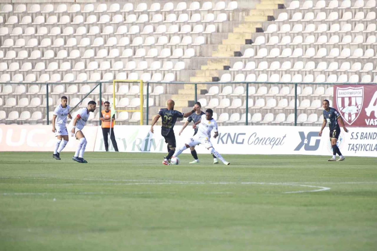 Bandırmaspor, MKE Ankaragücü'nü 2-0 mağlup etti, liderlik koltuğunda!