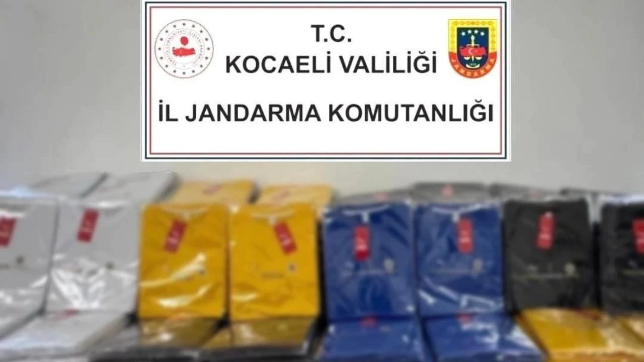 Kocaeli'de Jandarma ekipleri sahte giyim malzemeleri ele geçirdi