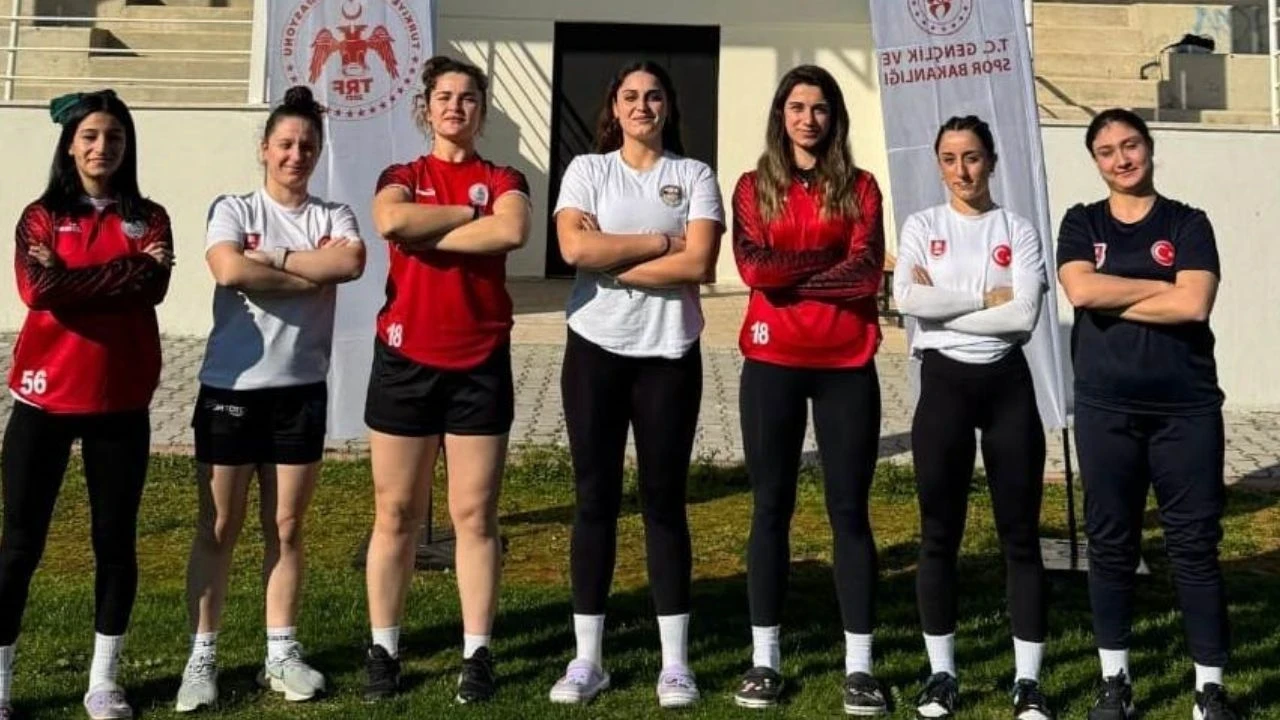 Kocaeli Körfez Gençlerbirliği Spor Kulübü'den milli sporcular kampa davet edildi