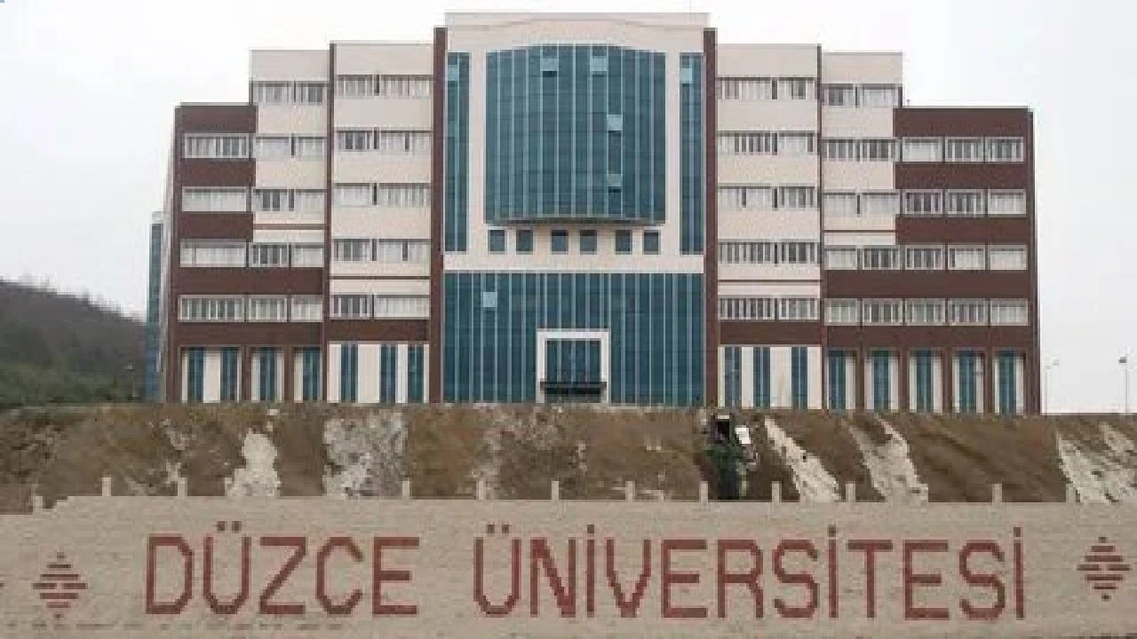 Dünya üniversite sıralamasında Düzce Üniversitesi başarısıyla dikkat çekti: Mühendislikte birinci oldu