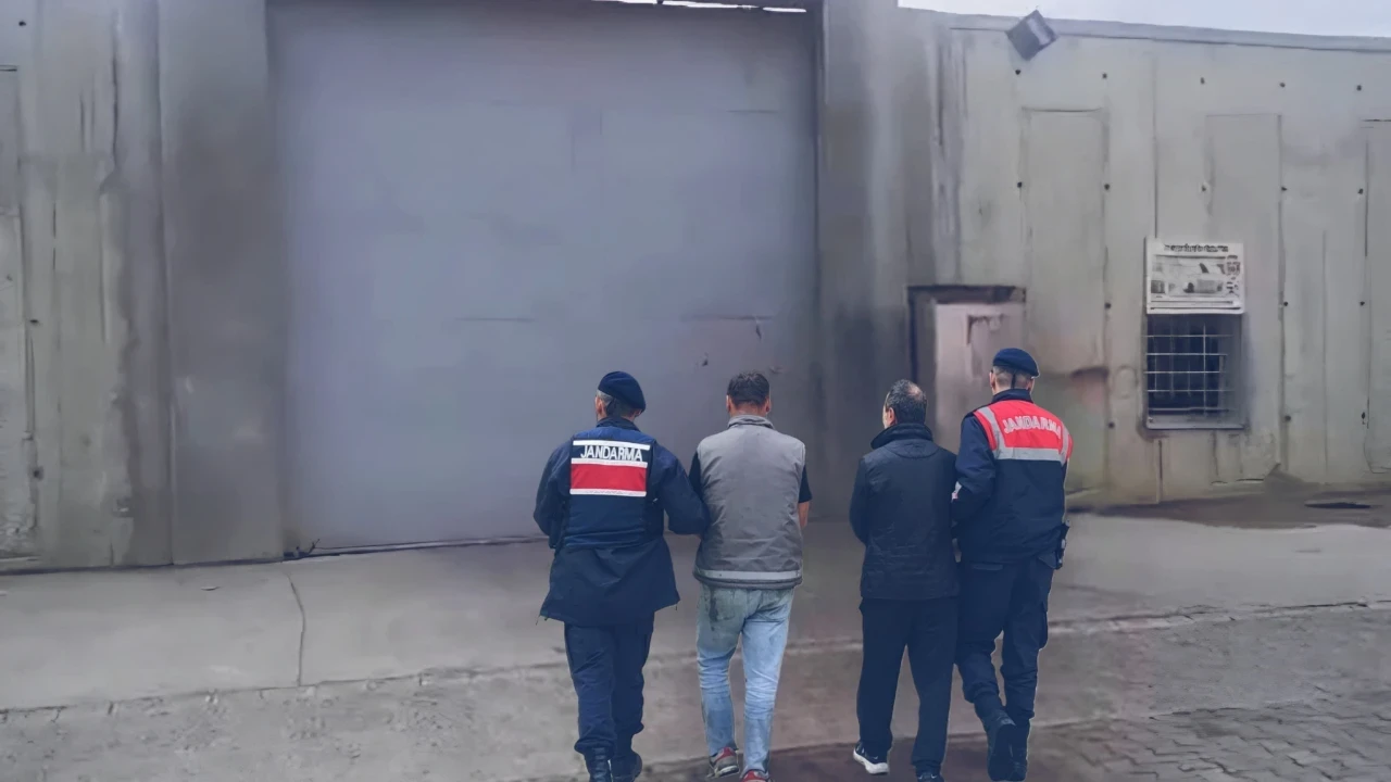 Sakarya'da yasaklı madde operasyonu: 3 tutuklama