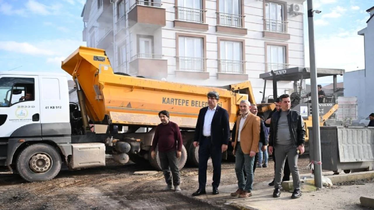 Kocaeli Kartepe ilçesine bağlı İstasyon Mahallesi'ne toplam 280 ton asfalt yapıldı