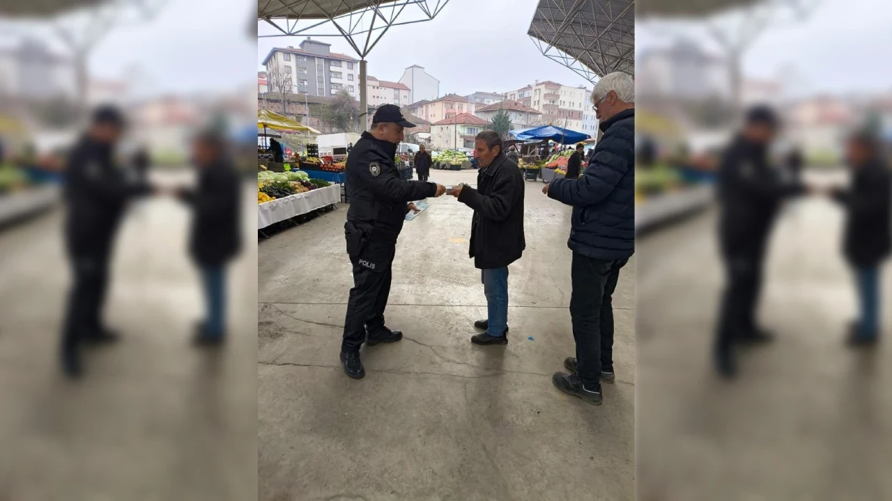 Düzce Gümüşova'da pazara giden vatandaşları polis uyardı