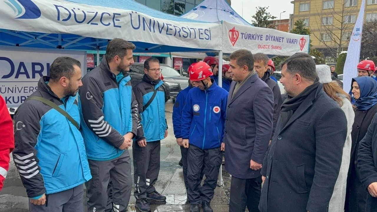 Düzce Valisi 6 Şubat Kahramanmaraş merkezli depremde şehit olanları andı: Düzce'nin şehir planlamasına da dikkat çekti