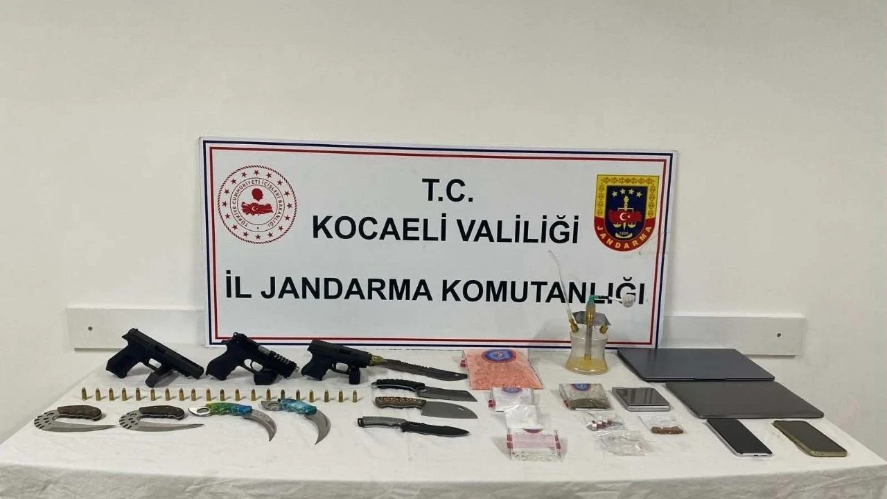 Kocaeli'nin Dilovası ilçesinde 800'e yakın yasaklı madde ele geçirildi