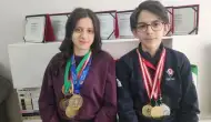 Ablasının yolundan gitti, matematik olimpiyatlarında şampiyon oldu