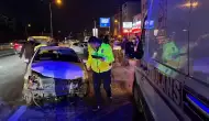 Kocaeli Derince'de zincirleme trafik kazası: Otomobilin motoru ayrıldı, 2 yaralı