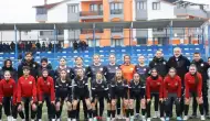 Sakarya'da Körfezli kızlar Sakarya Serdivan 1907 Bayan Futbol Takımı'nı 5-0 yendi