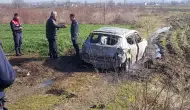 Sakarya'da otomobilini ateşe vererek kendini yakmaya çalıştı