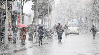 Kocaeli’de Yılın İlk Karı Düştü! Kocaeli Beyaza Büründü