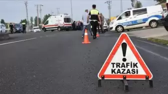 Hatay – Adana Otobanında Kaza! Kamyon Fren Arızası Nedeniyle Bariyere Çarptı