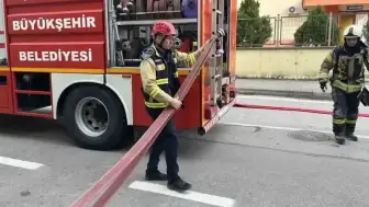 Kocaeli Derince’de Yangın! Balkon Alevleri Söndürüldü