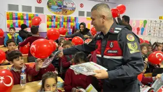 Sakarya'nın Geyve ilçesinde 340 ilkokul öğrencisi jandarma mesleğini öğrendi