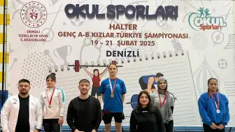 Denzili'de düzenlenen Halter sporunda Zeynep Yıldıran büyük başarıya imza attı