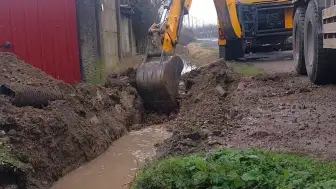 Düzce'de eriyen karlar taşkına yol açmaması için yoğun çalışma