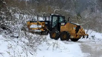 Sakarya'da kar temizliği yapılıyor: Kar sonrası yollar temizleniyor