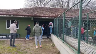 Yeşil saha boks ringine döndü: Sakarya'da futbol maçı kavgaya sahne oldu