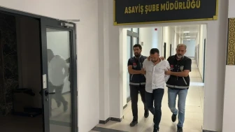 Kocaeli Kartepe'de durak kavgası:  şoförle tartışan Erdal Kara, şoförün oğlu tarafından öldürüldü