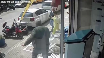 Depremden Kaçış Anları Kameraya Yansıdı: Kocaeli'de Sarsıntı Anı