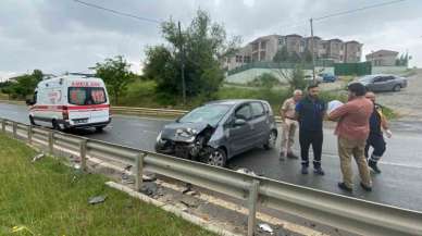 Kavşakta Kaza; 1’i bebek 3 kişi yaralandı.