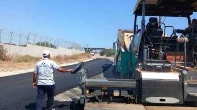 Gebze’nin kırsal mahallelerinde sıcak asfalt çalışmaları sürüyor