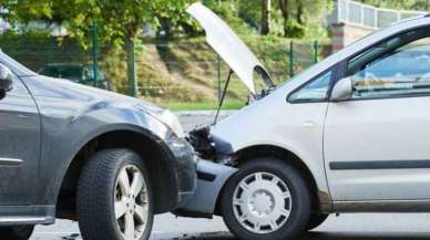 Trafik kazası geçiren eşinin yanına giderken kaza yaptı: 5 yaralı