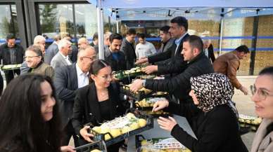 Başkan Kocaman'dan Meclis Üyelerine Ayva İkramı