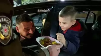 Polisin Şeker İkramına Esnaftan Baklava İkramı...